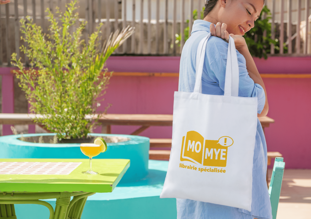 tote_bag_momye Mise en situation du logo de momye sur un tote bag